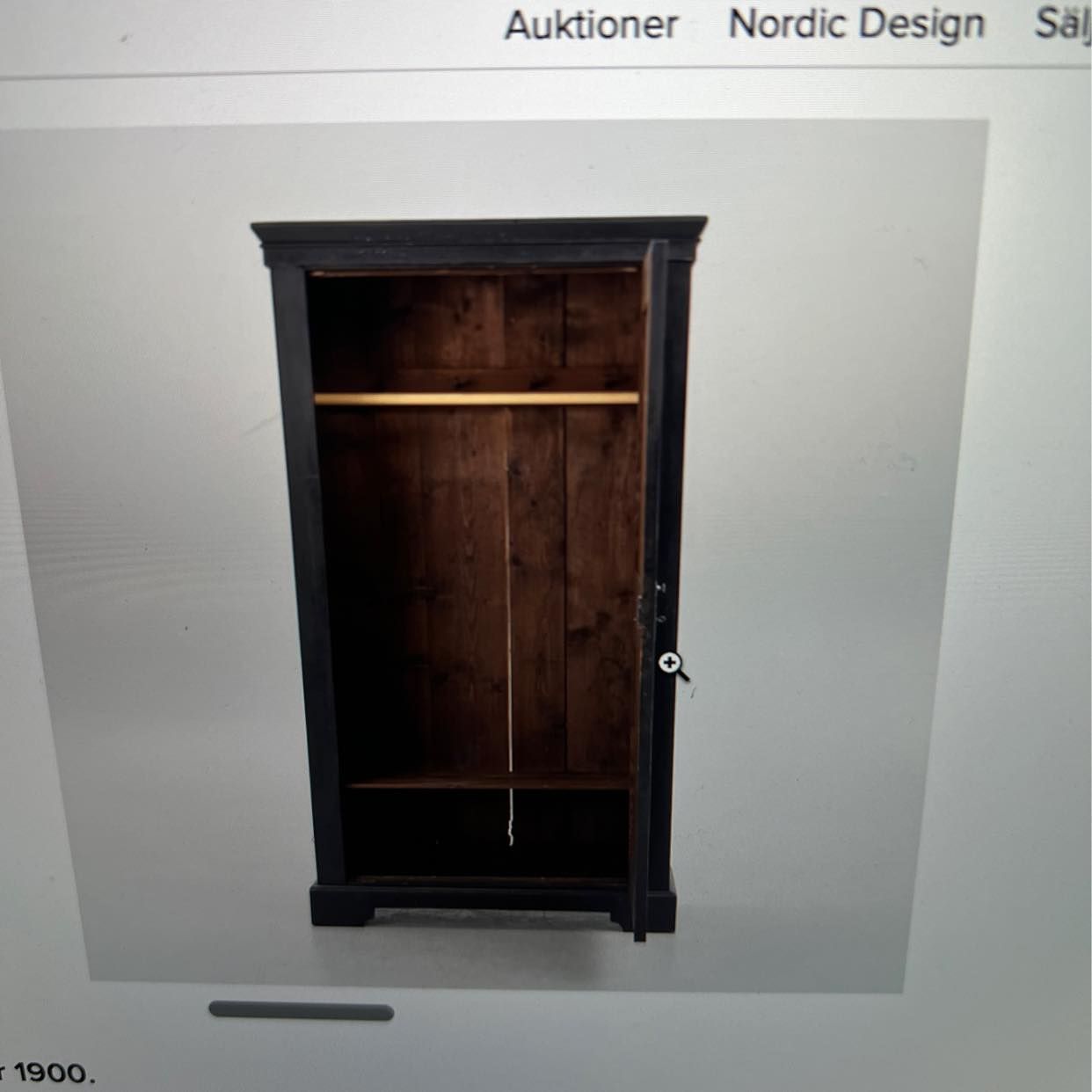 image of Hämta antikt Klädskåp - 