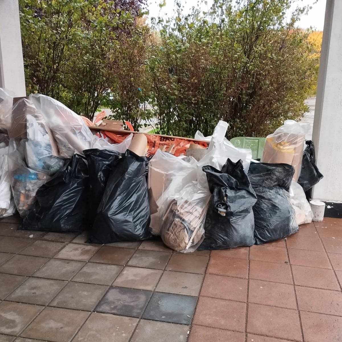 image of Byggavfall kartonger samt - Sundbyberg