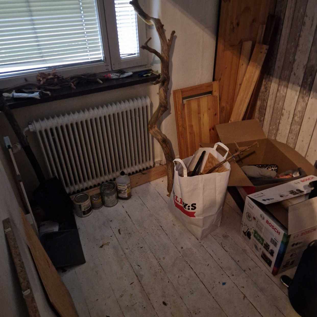 image of mest skräp men lite bra - Stockholm