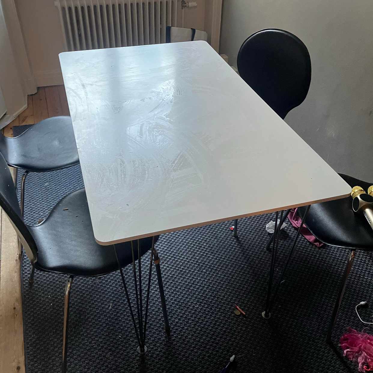 image of Säng köksbord 4 stolar - Stockholm