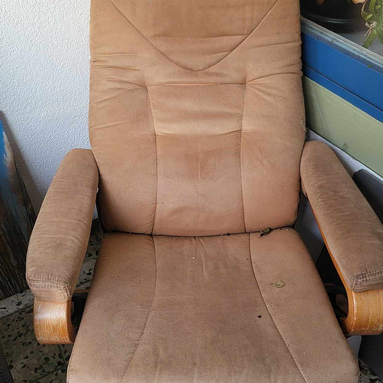 image of 1 Sessel + kleines Sofa - Berlin