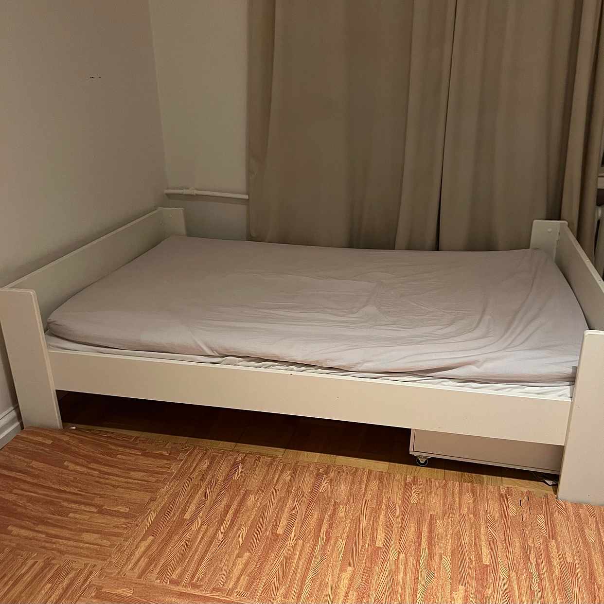 image of 120 cm säng bortskänkes - Göteborg