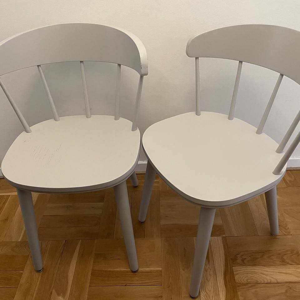 image of Två stolar för leverans - 