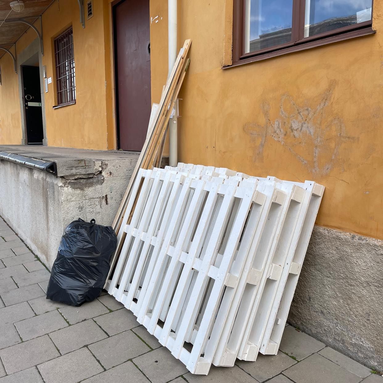 image of Skicka till återvinningen - Stockholm