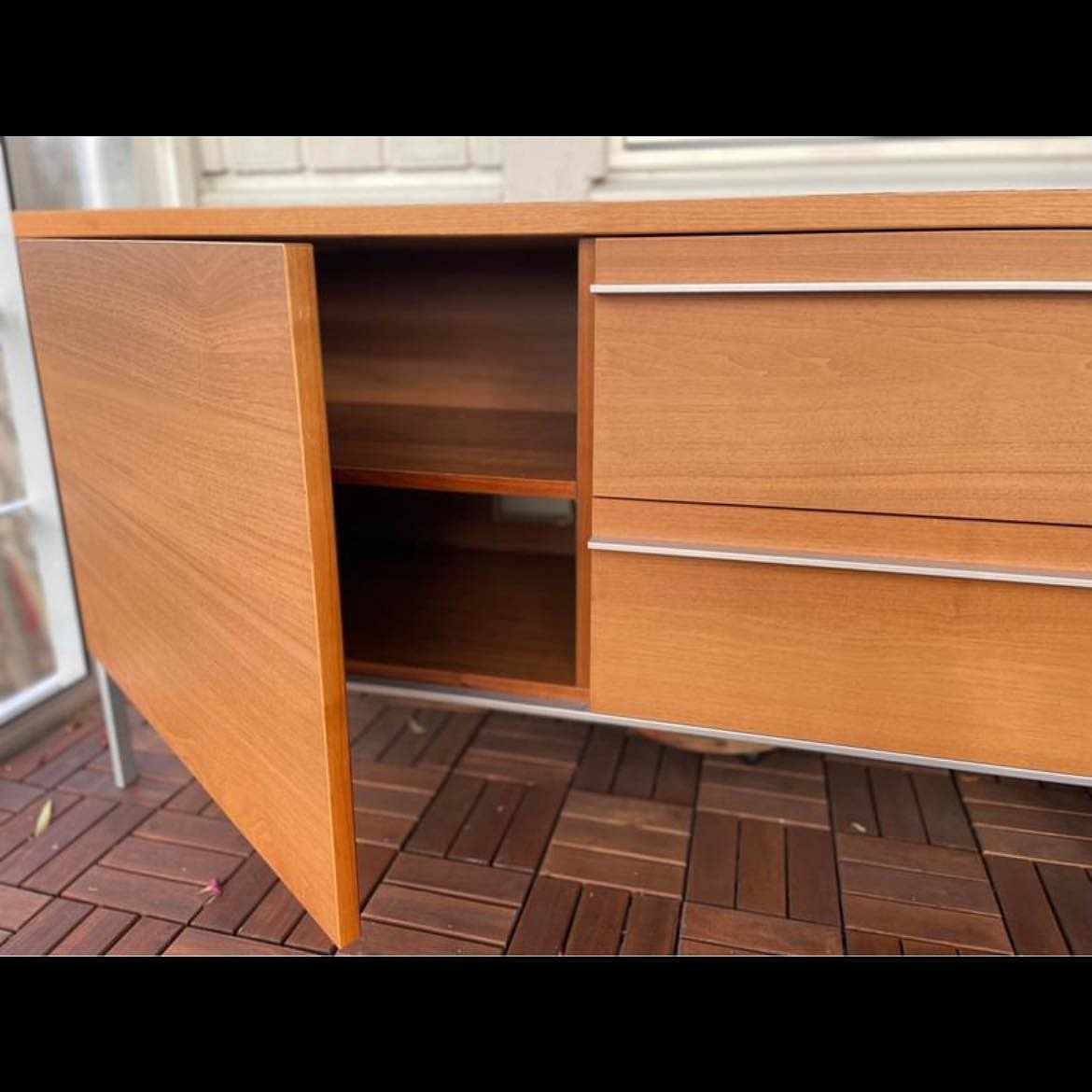 image of Sideboard bortskänkes - Stockholm