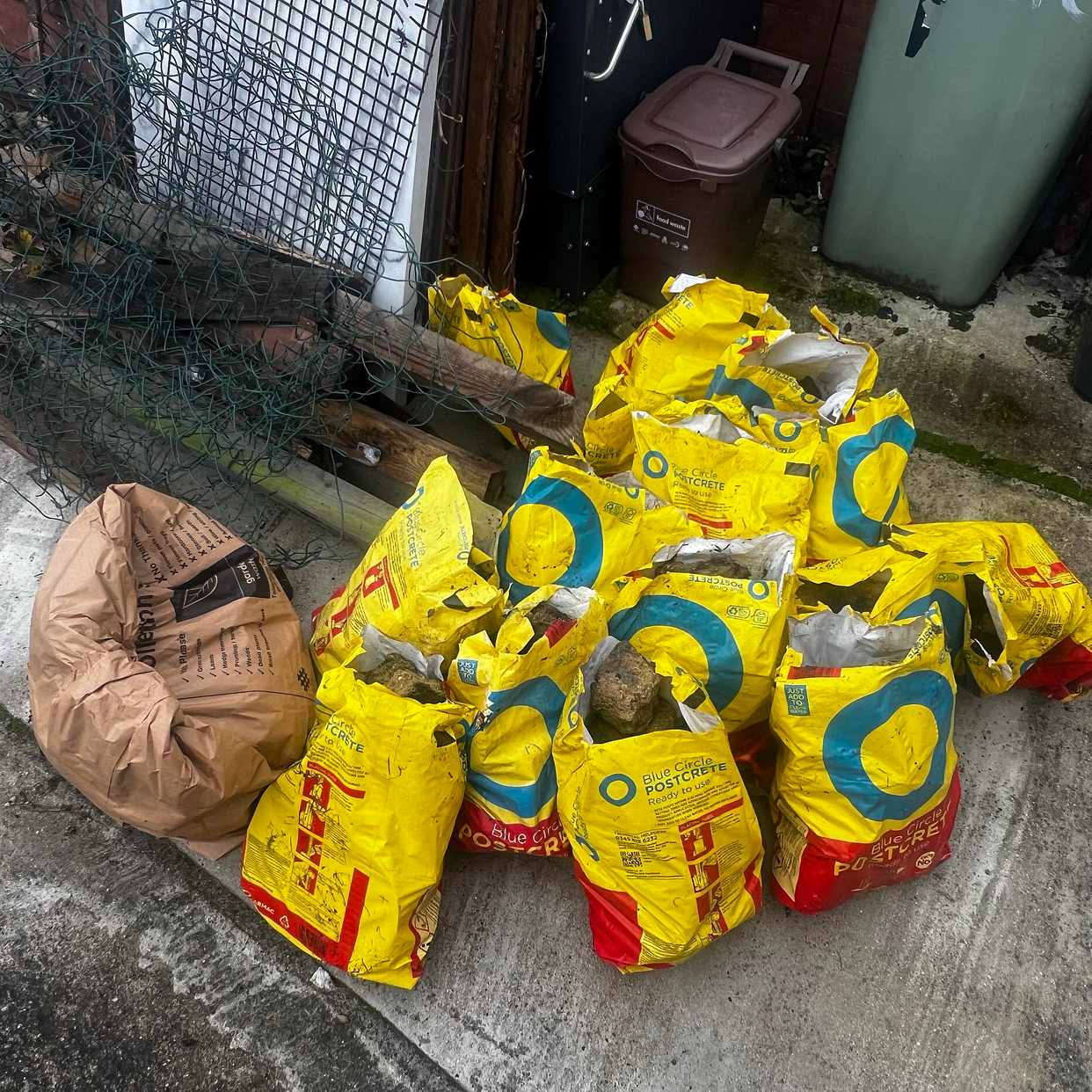 image of rubbish removal - Mitcham