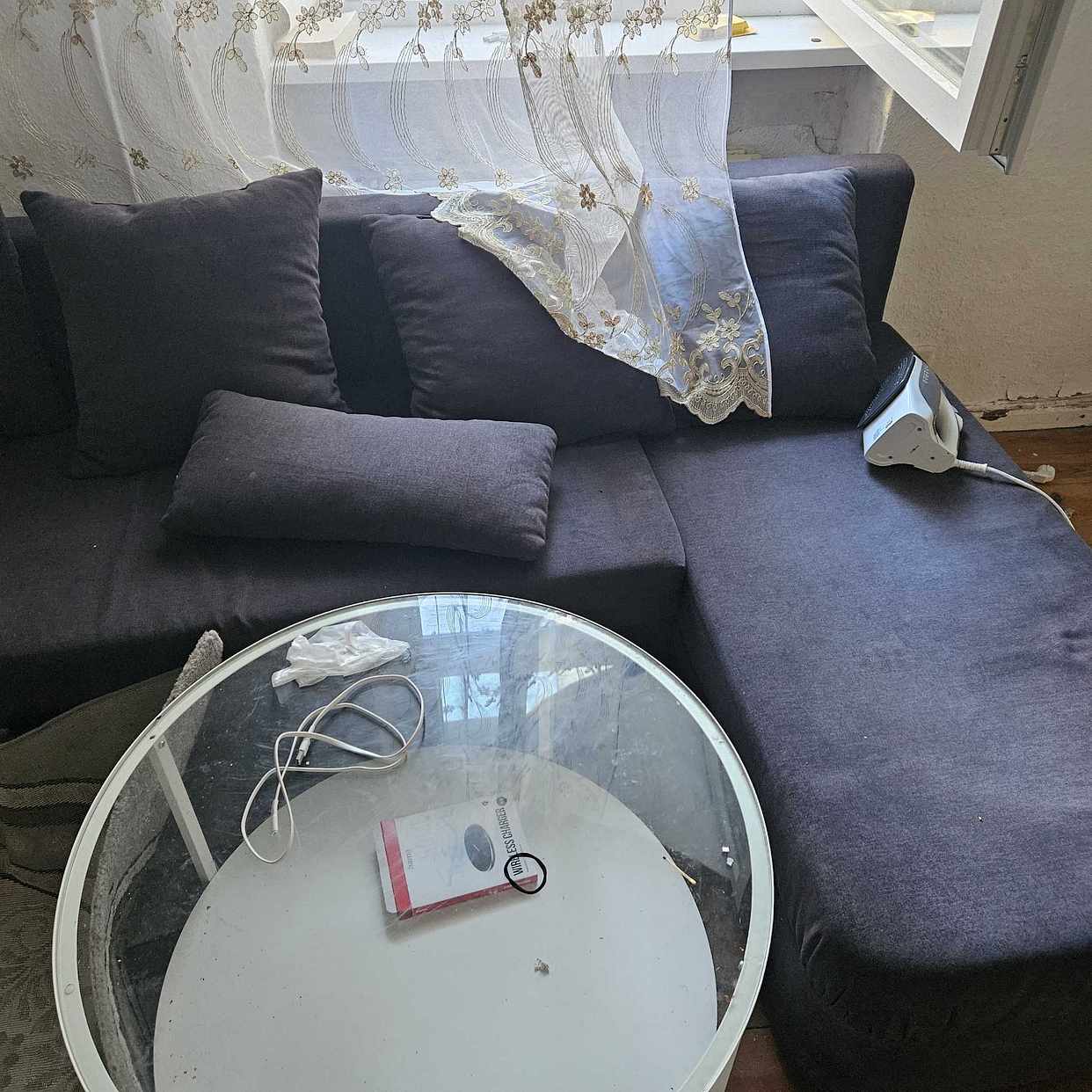 image of Möbel aus Wohnung raus - Berlin