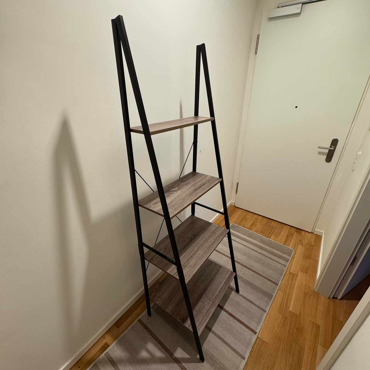 image of Bookshelf - Berlin
