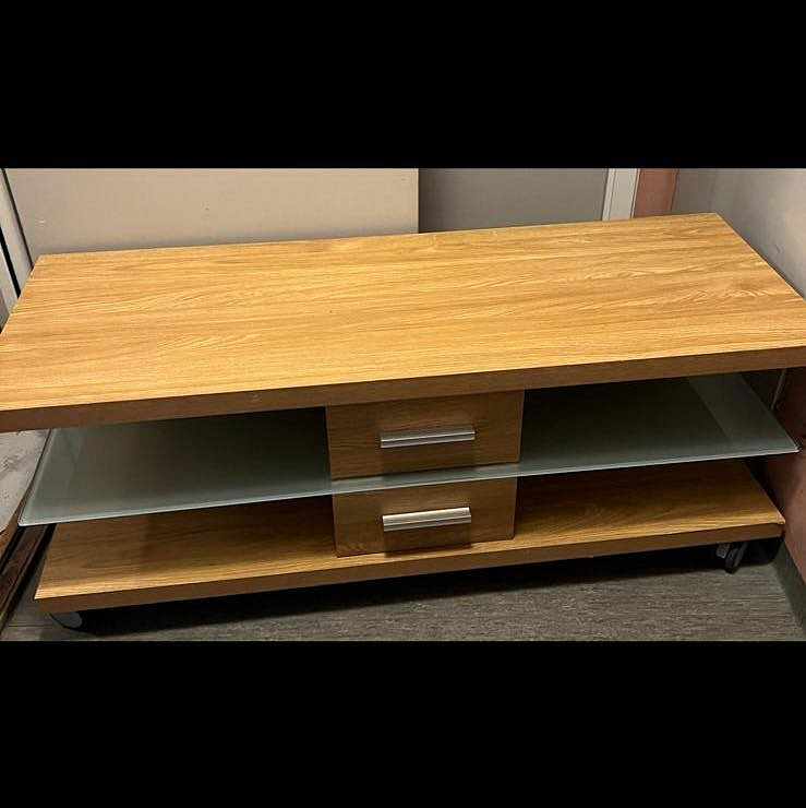 image of Tv-bänk med hjul - Spånga
