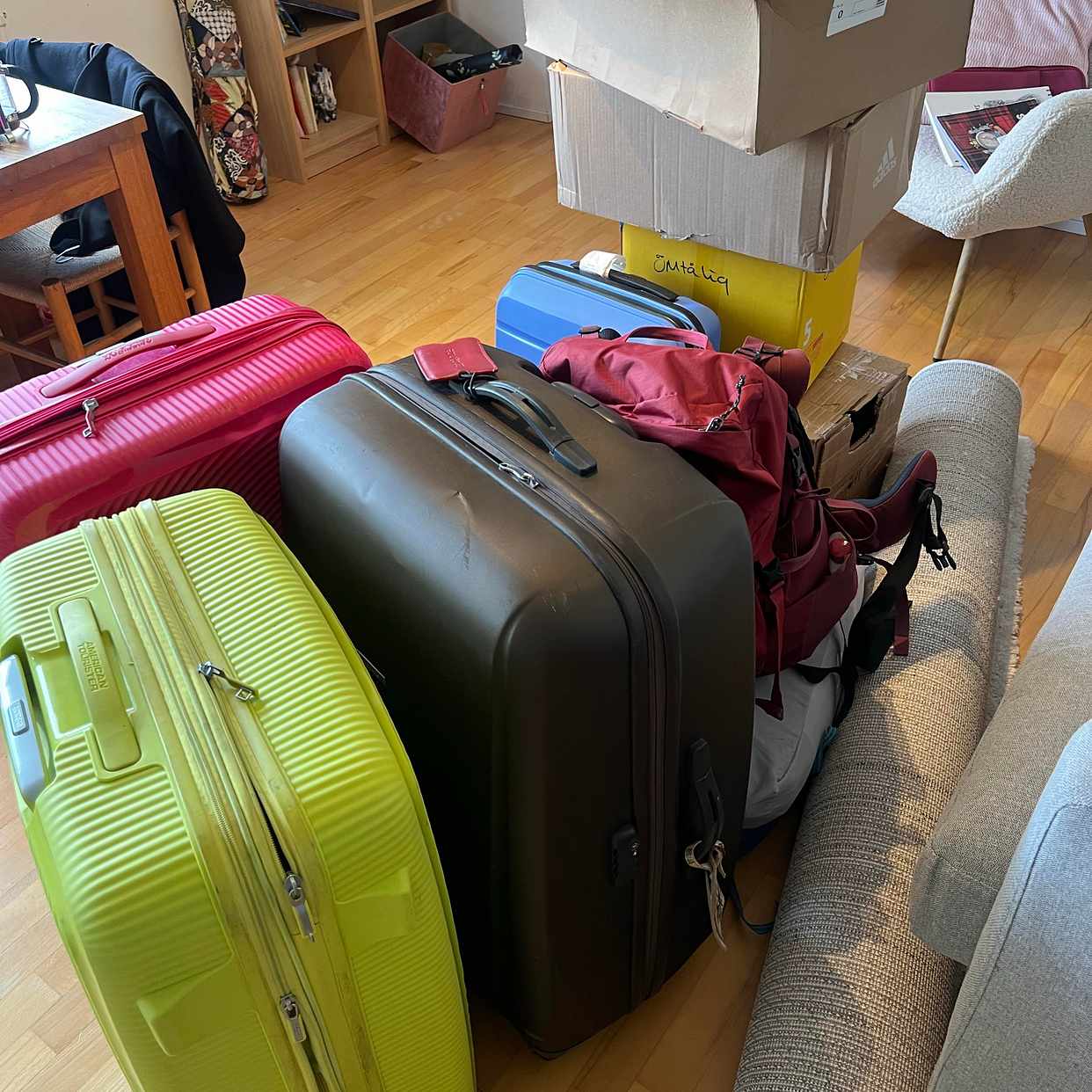 image of Luggages and boxes - 