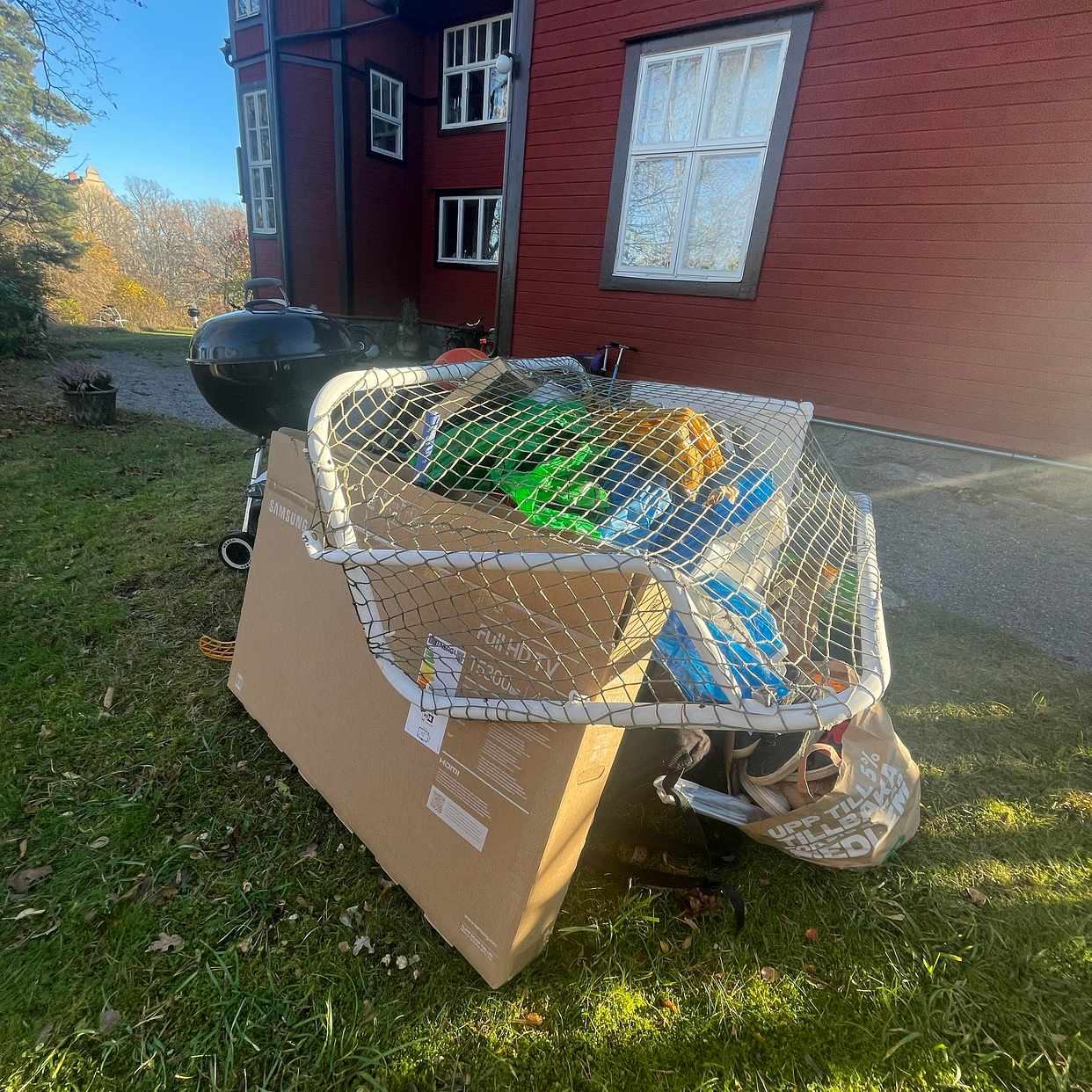 image of Kartonger, grill etc - Djursholm
