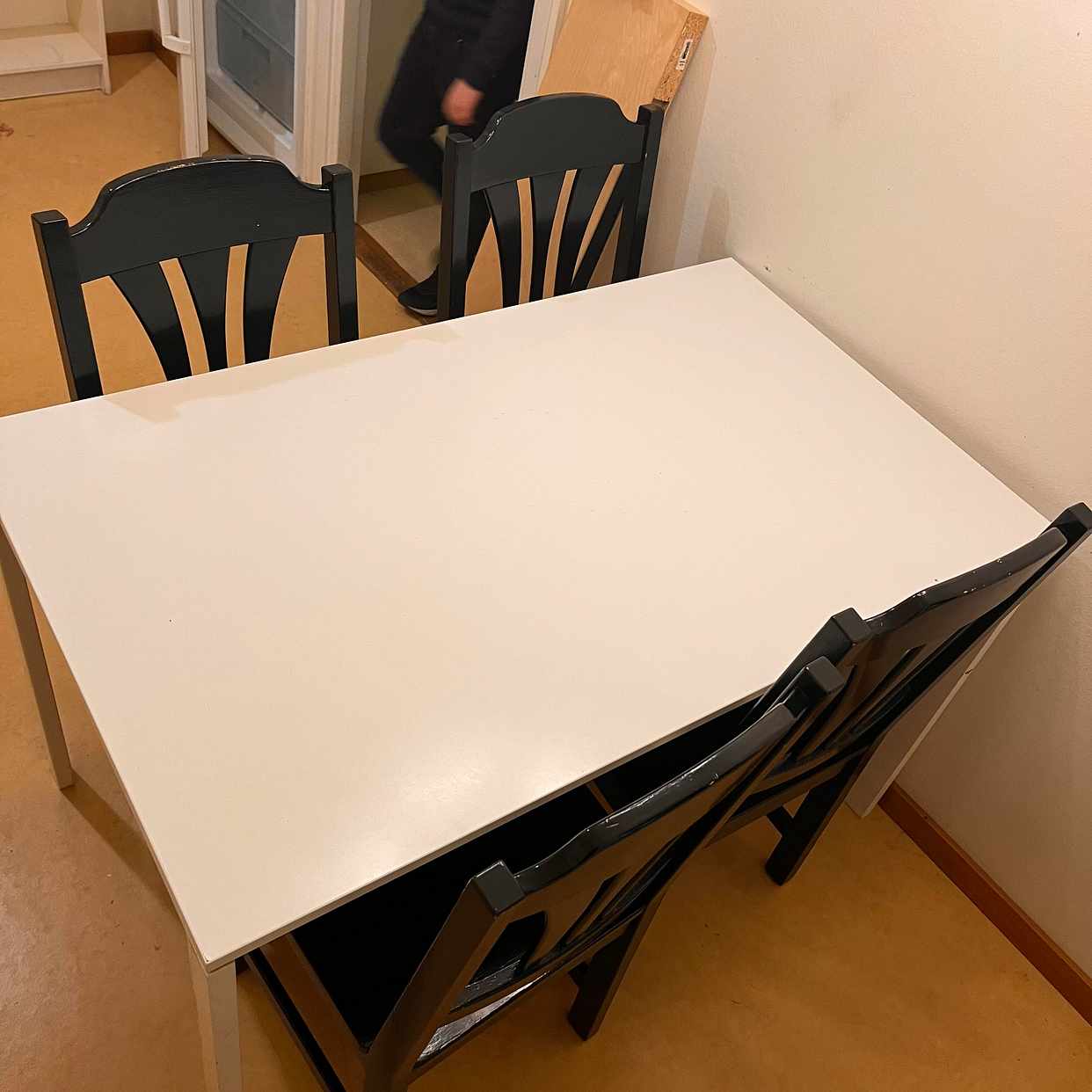 image of Värmare hylla bord stolar - Bagarmossen