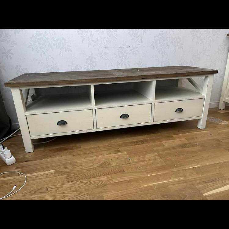 image of Hämta tv-bänk och skänk - 