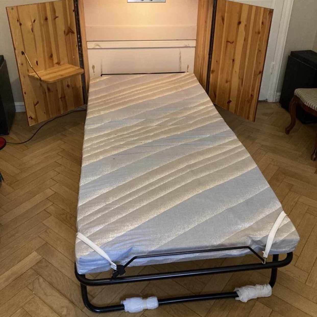 image of Hämta leverera möbel - 