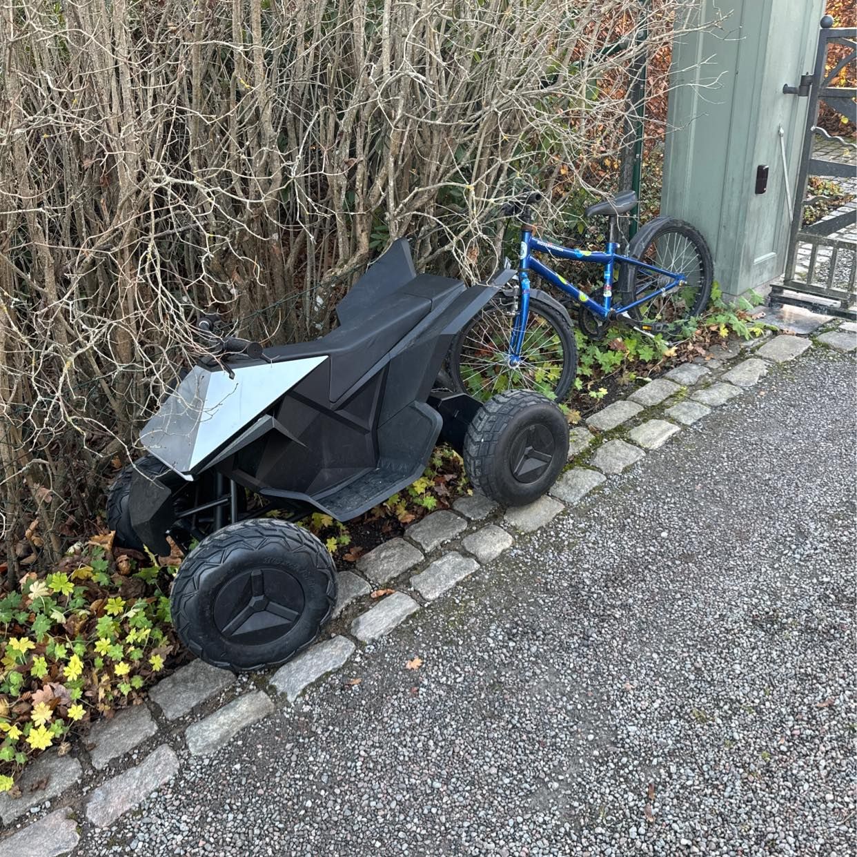 image of Slänga cyckel och 4hjul - Stockholm