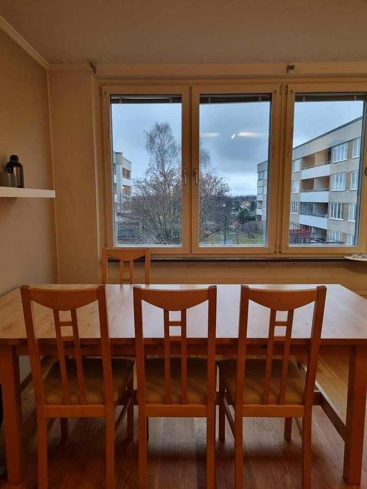 image of Dining Table and 8 chairs - 
