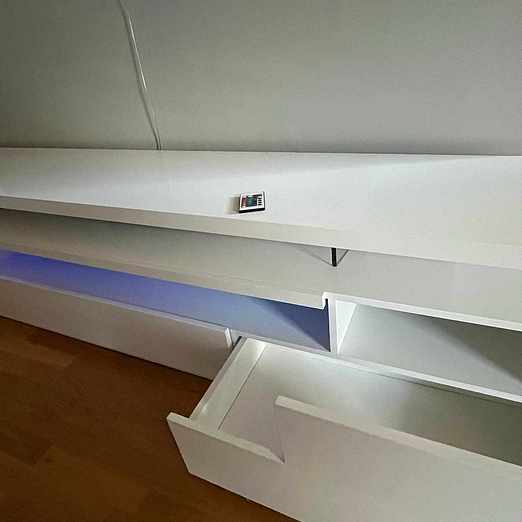 image of TV-bänk med LED-belysning - Bromma