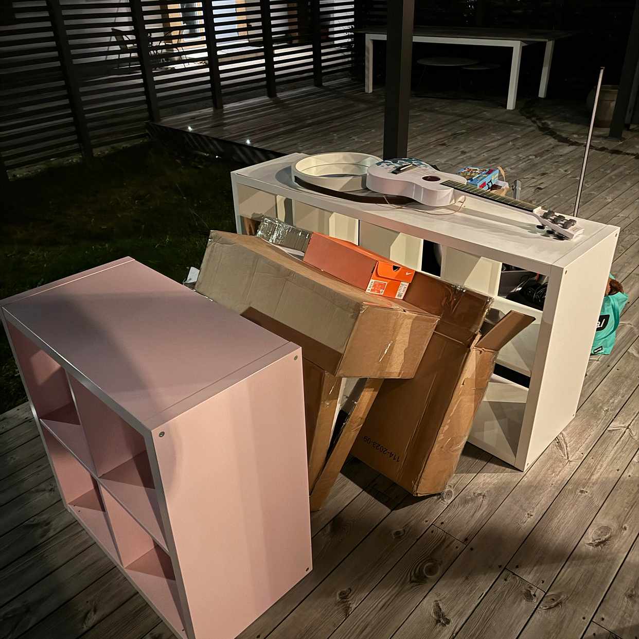 image of Gamla möbler, elektronik - Upplands Väsby