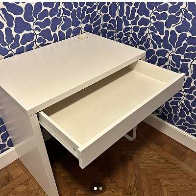image of Liten skrivbord - 