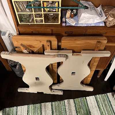 image of Köksbord plus 4 stolar - 