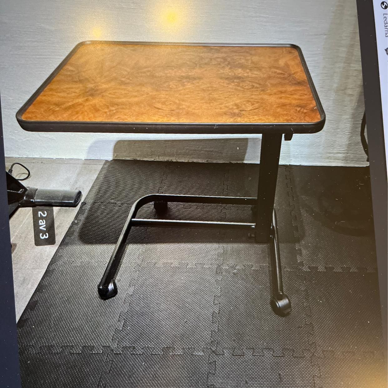 image of Pick up bed table - 