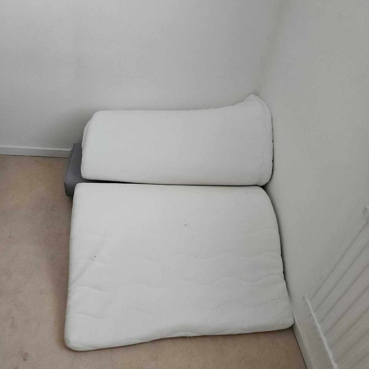 image of Två 90 cm sängar - Stockholm