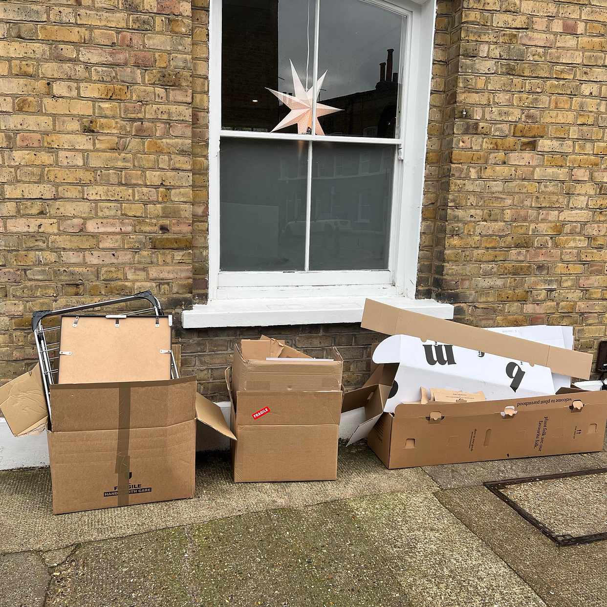 image of Cardboard + mixed recycli - Tower Hamlets