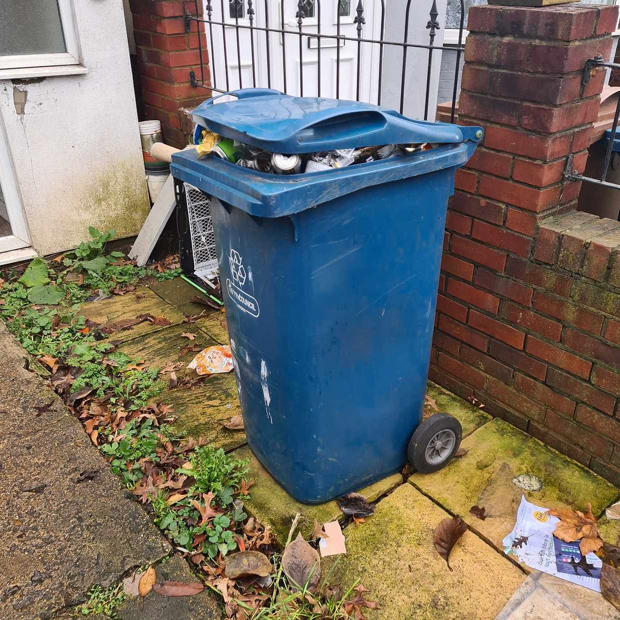 image of Uncollected refuse - Harrow