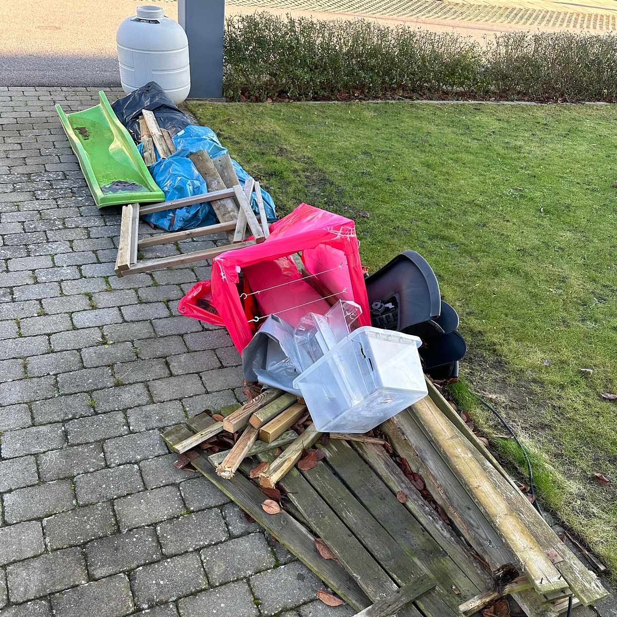 image of Skräp till återvinningen - Vellinge