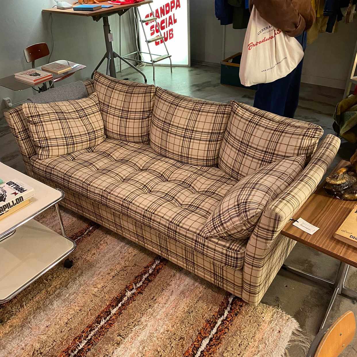 image of Sofa move - 