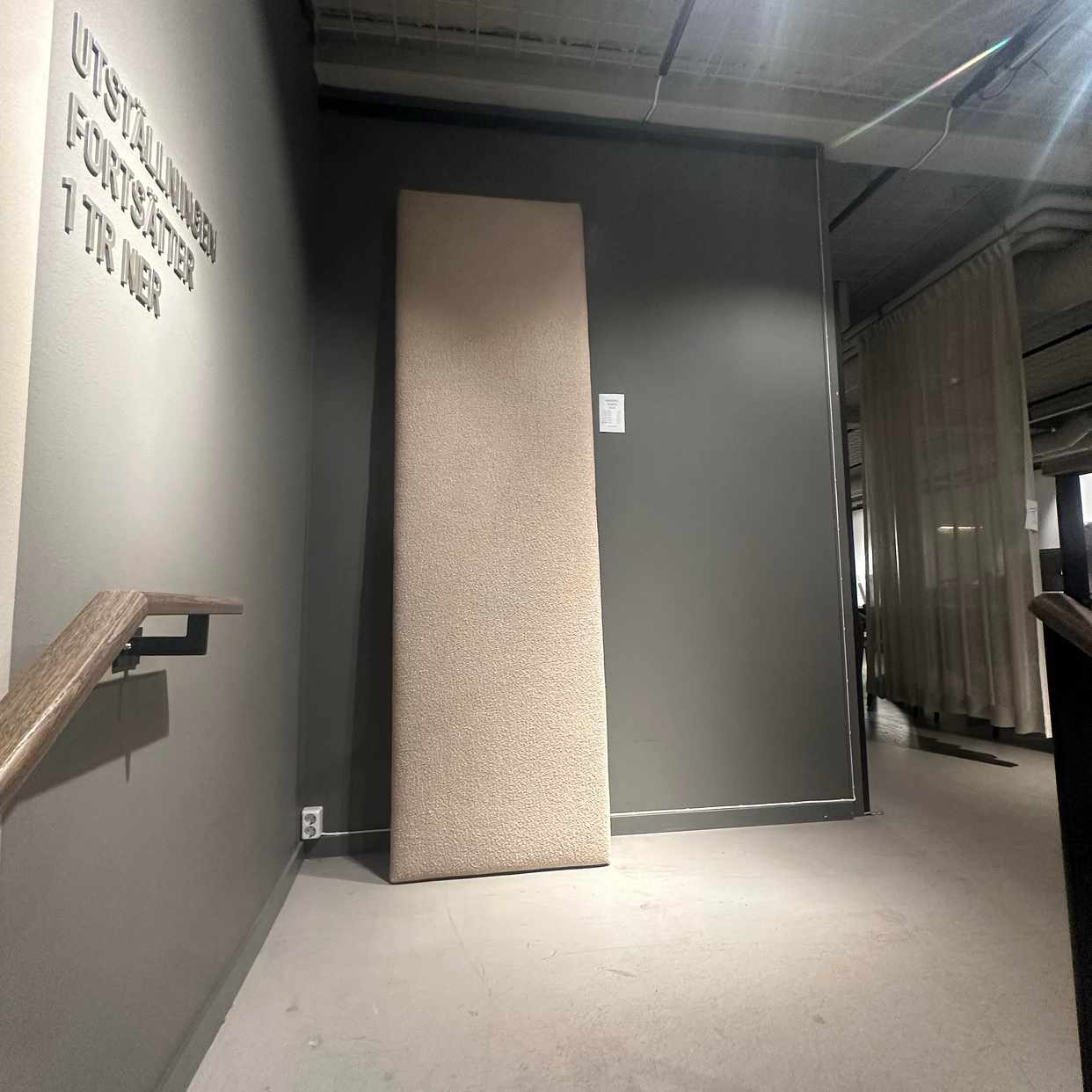 image of Hämta sänggavel och lampa - 