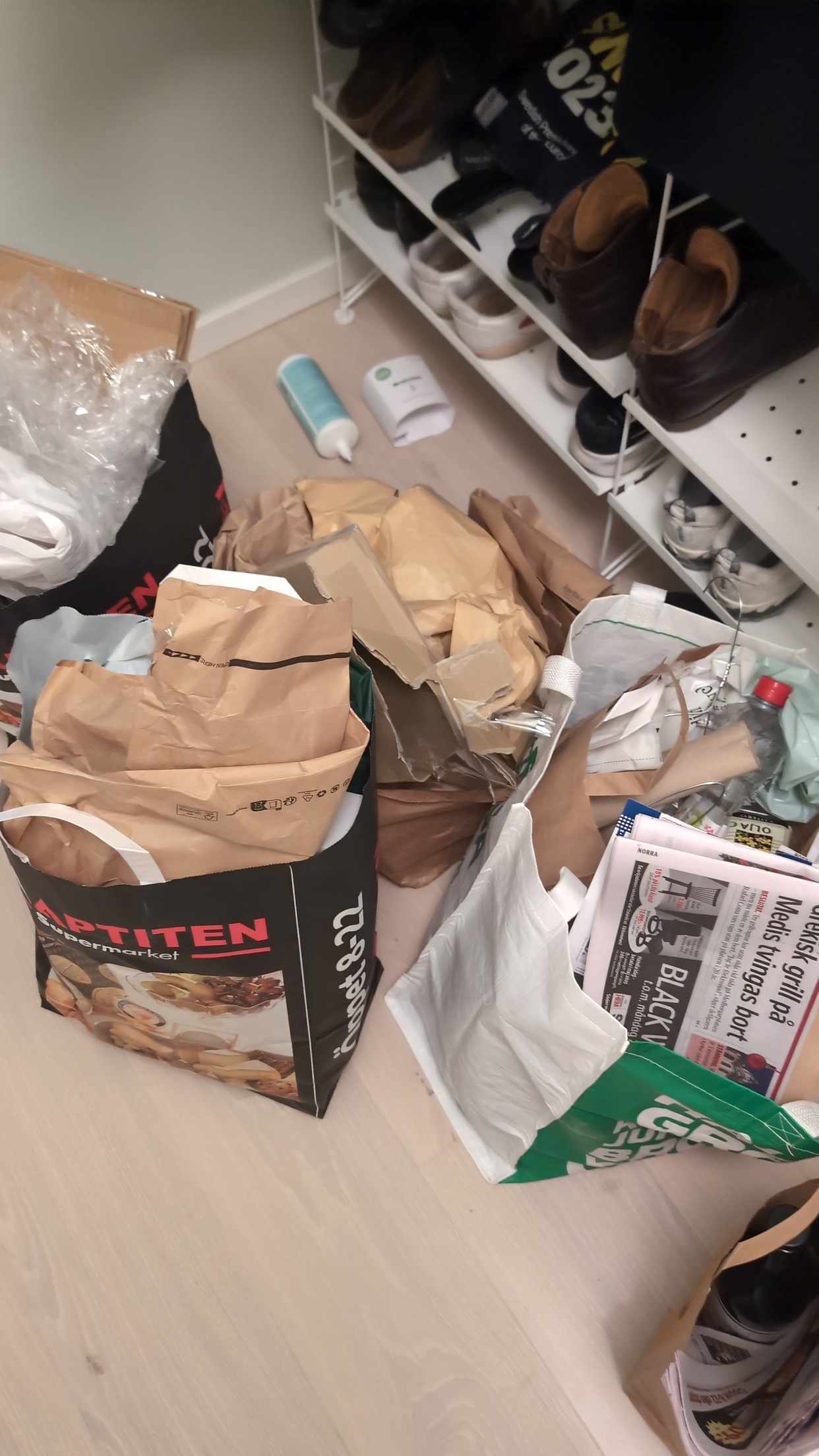 image of 6 bags of recycables - Stockholm