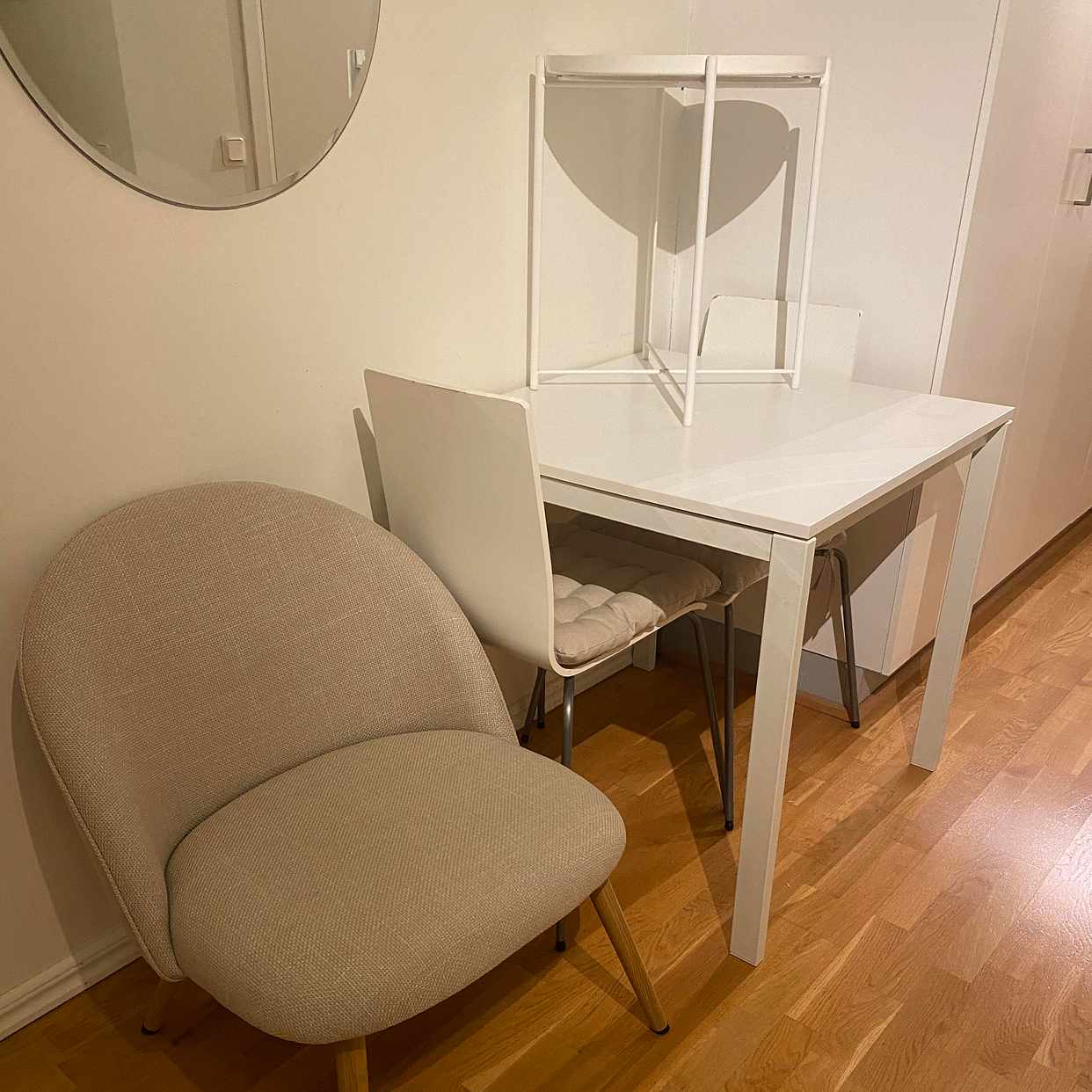 image of Kartonger/soffa/bord/stol - 