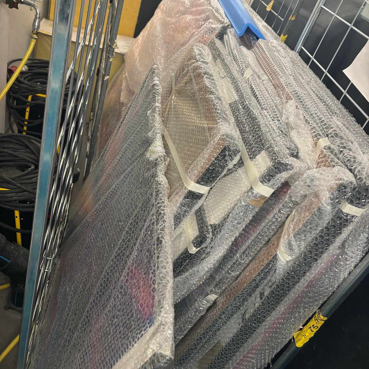 image of Hämta upp tavlor - 