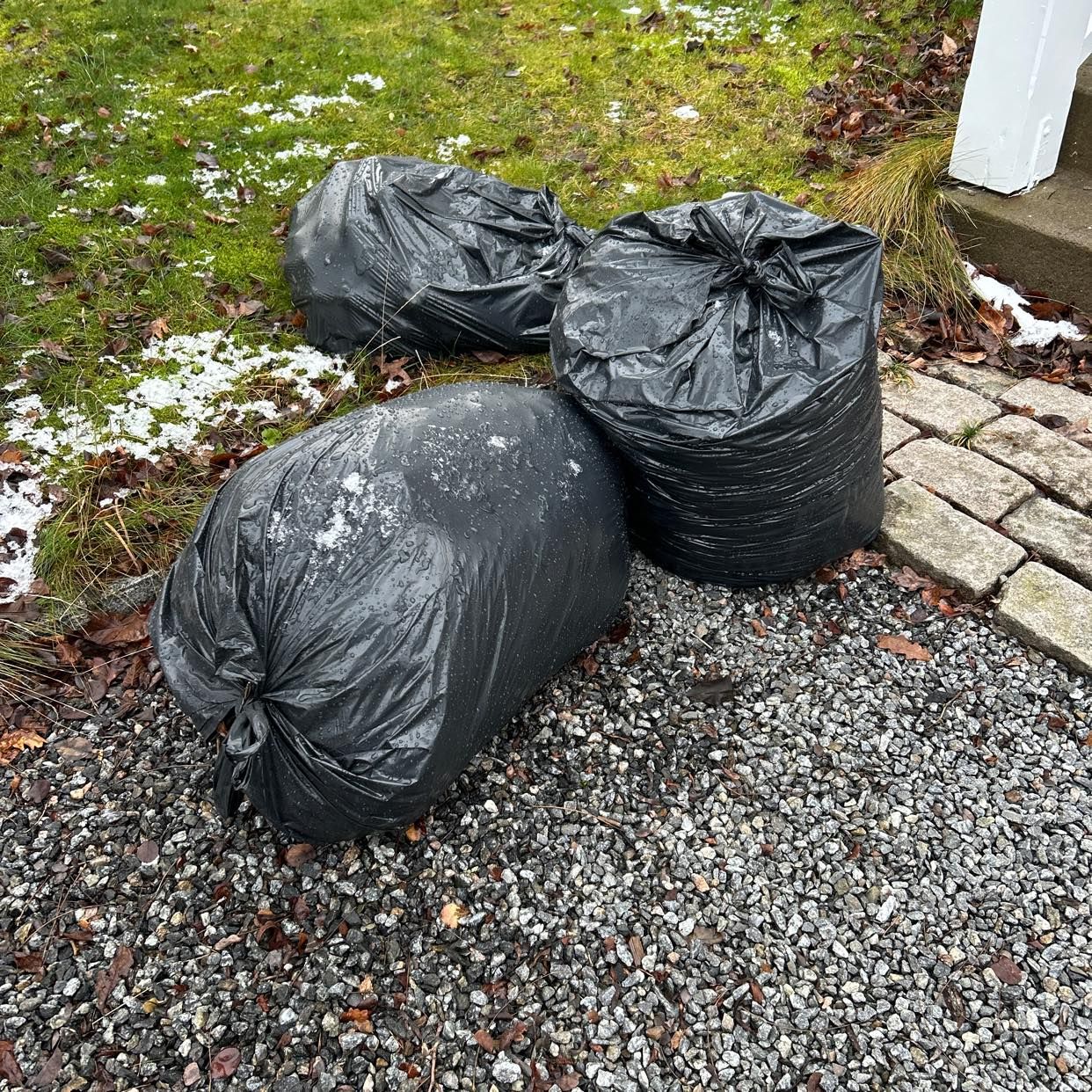image of Grenar och löv till tippe - Lidingö