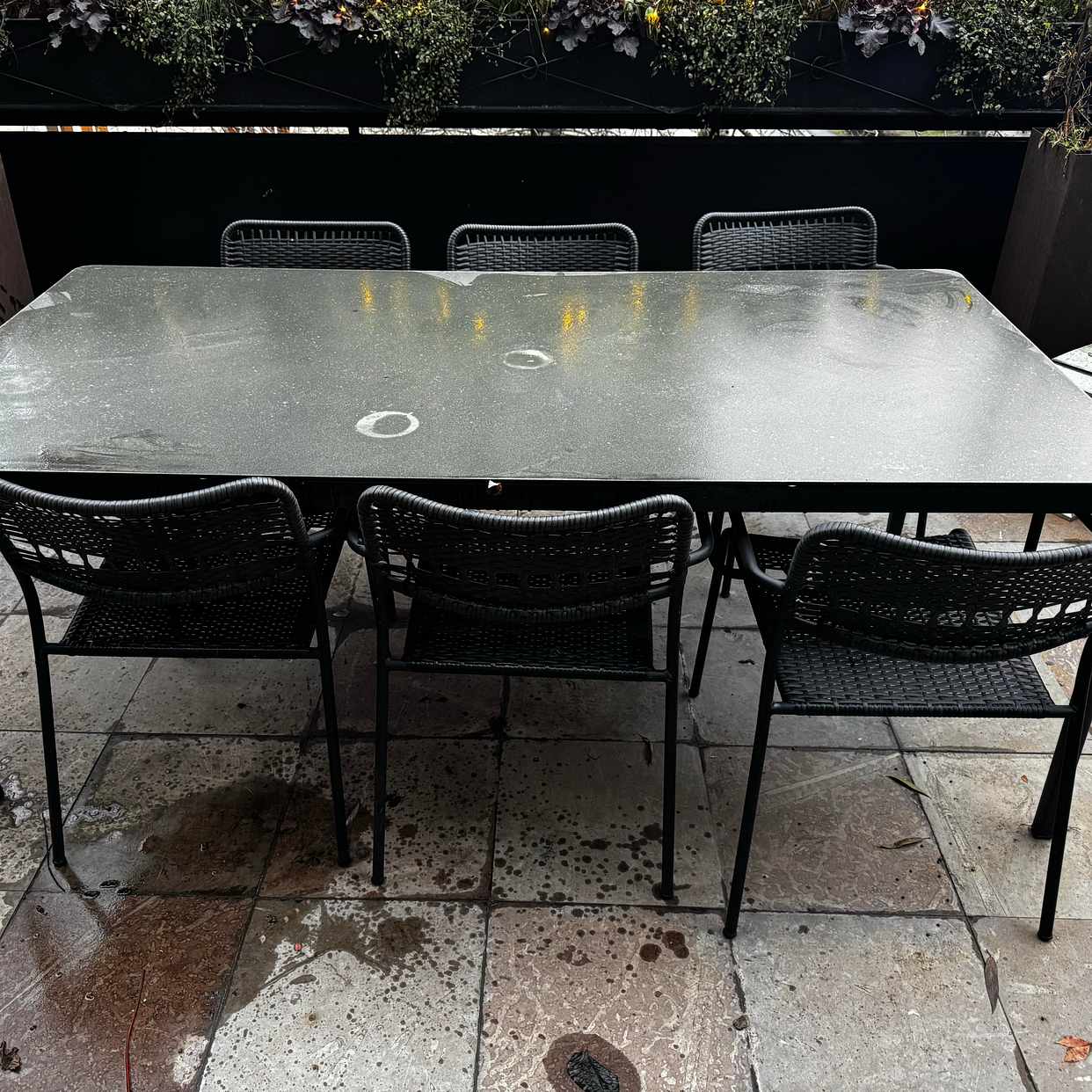 image of Matbord och 6 st stolar - Stockholm