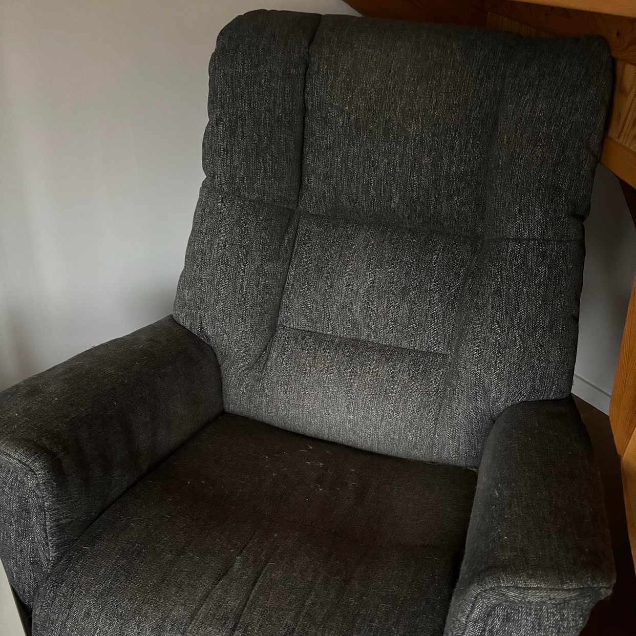 image of Hämtning av gamla möbler - Västra Frölunda