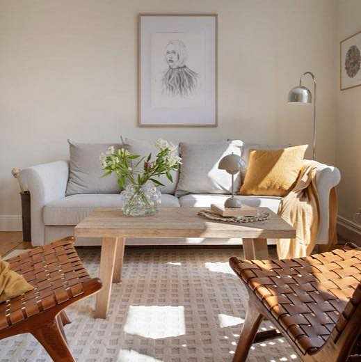 image of Soffa slängas - Stockholm
