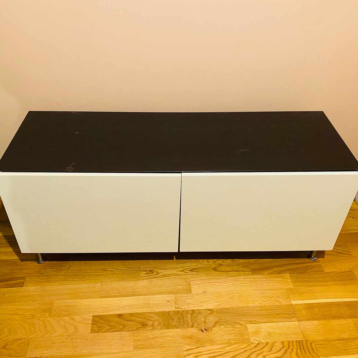 image of Tv Bänk available - - Solna