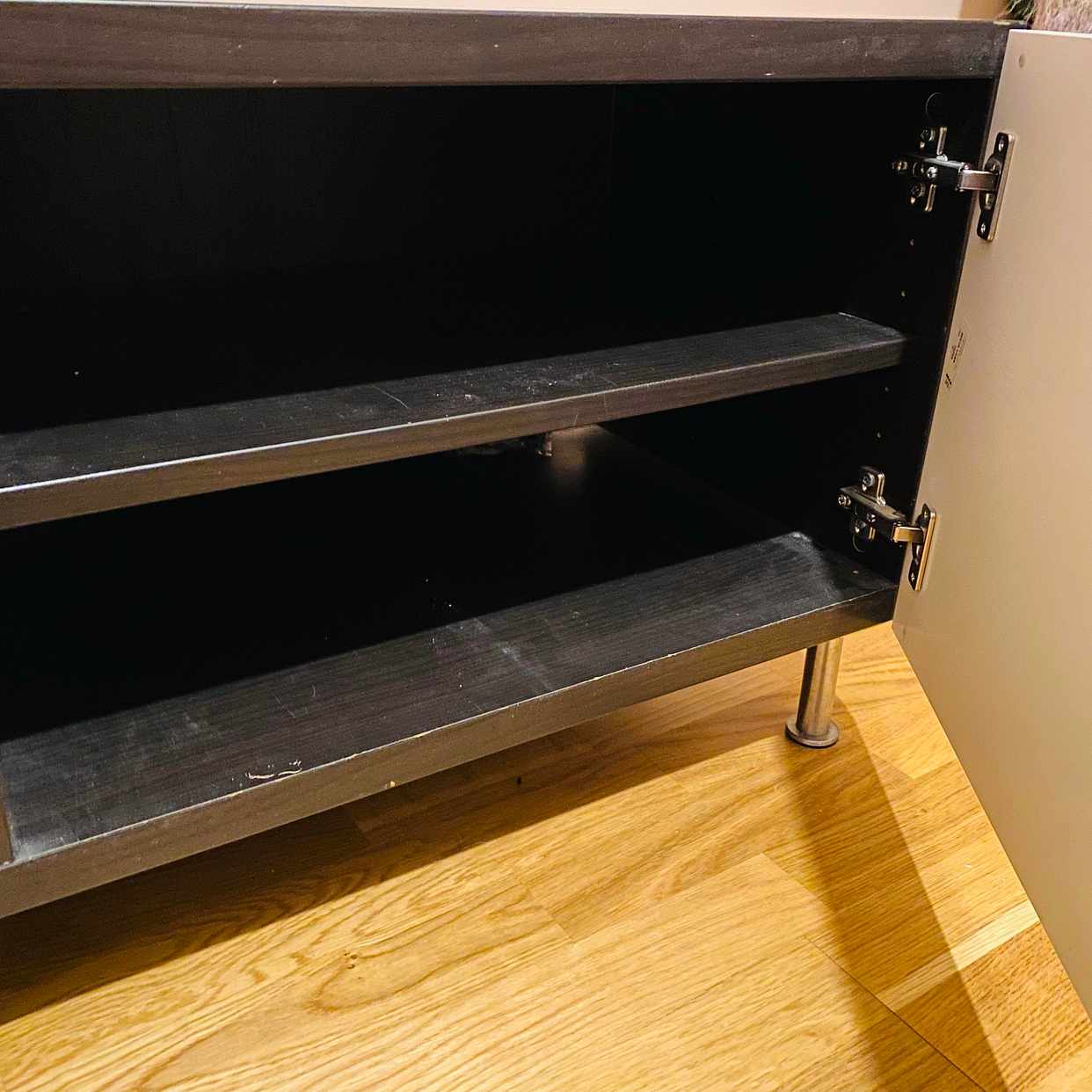 image of Tv Bänk available - - Solna
