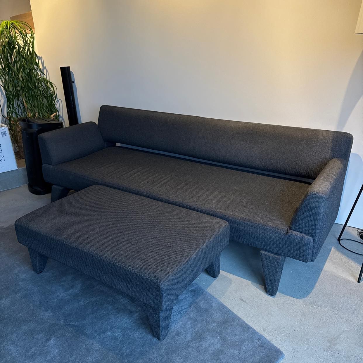 image of Soffa och pall skänkes - Sollentuna