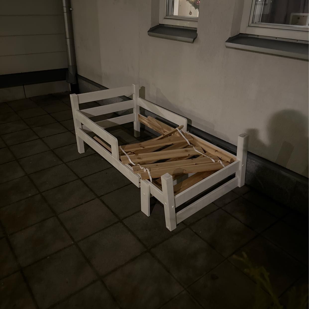 image of Barnsäng flyttad - 