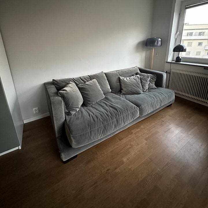 image of Flytta soffa, kasta kyl - 