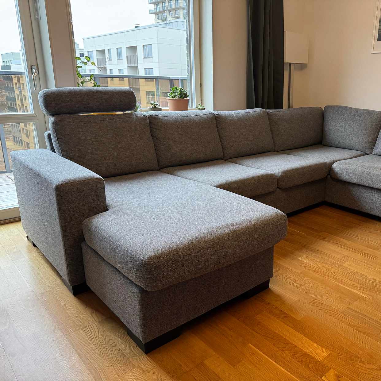 image of Sofa Mio Nevada and Table - Hägersten