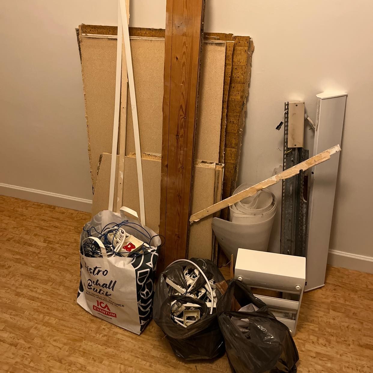 image of Hämta material och kasta - Stockholm