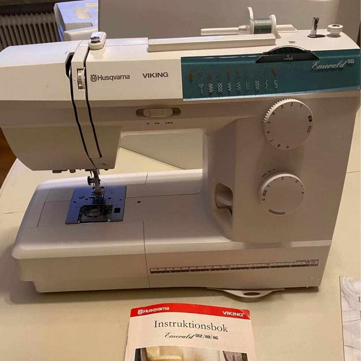 image of Pick up sewing machine - 