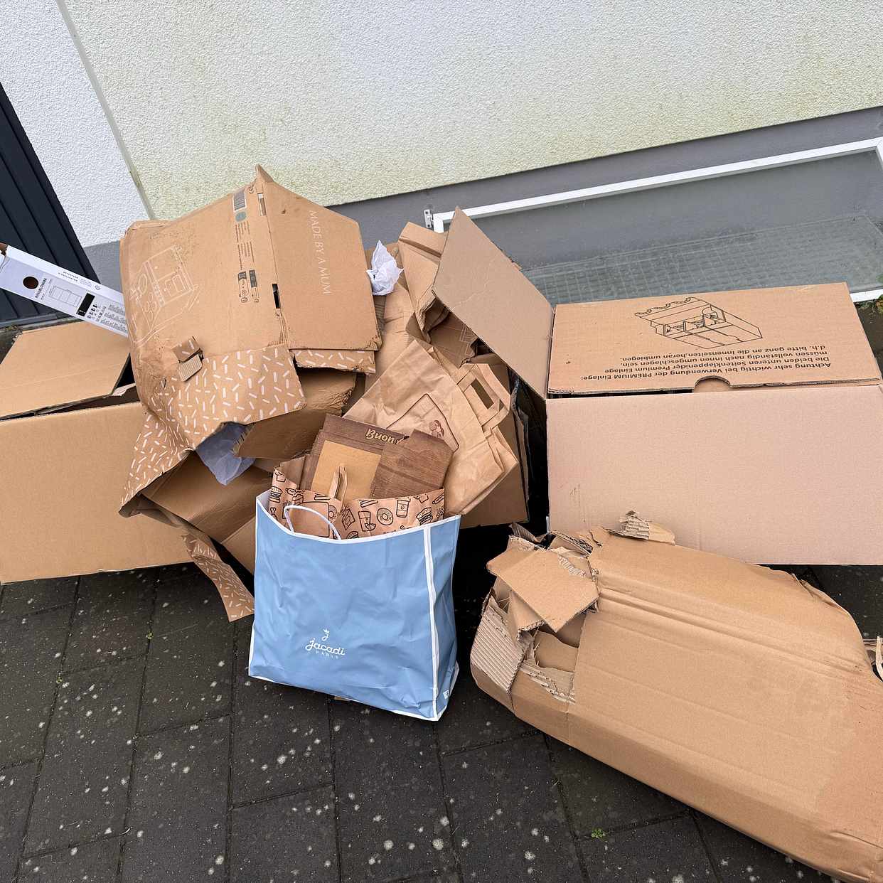 image of Pappe abzuholen - Berlin