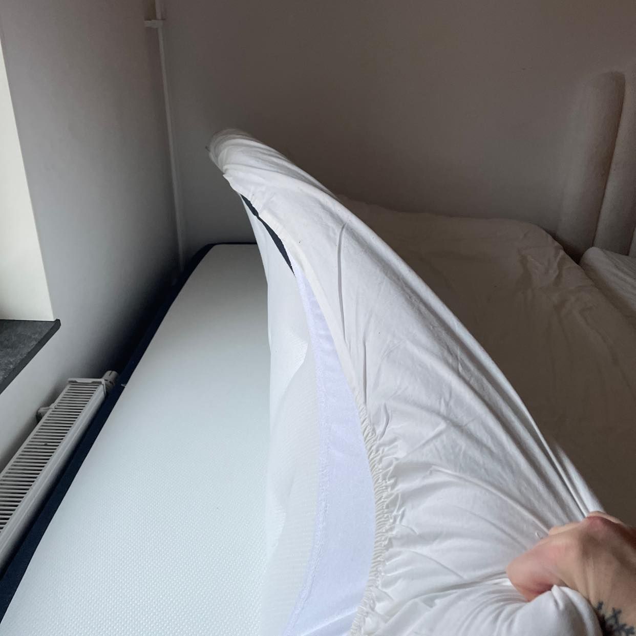 image of Säng och skrivbord - 