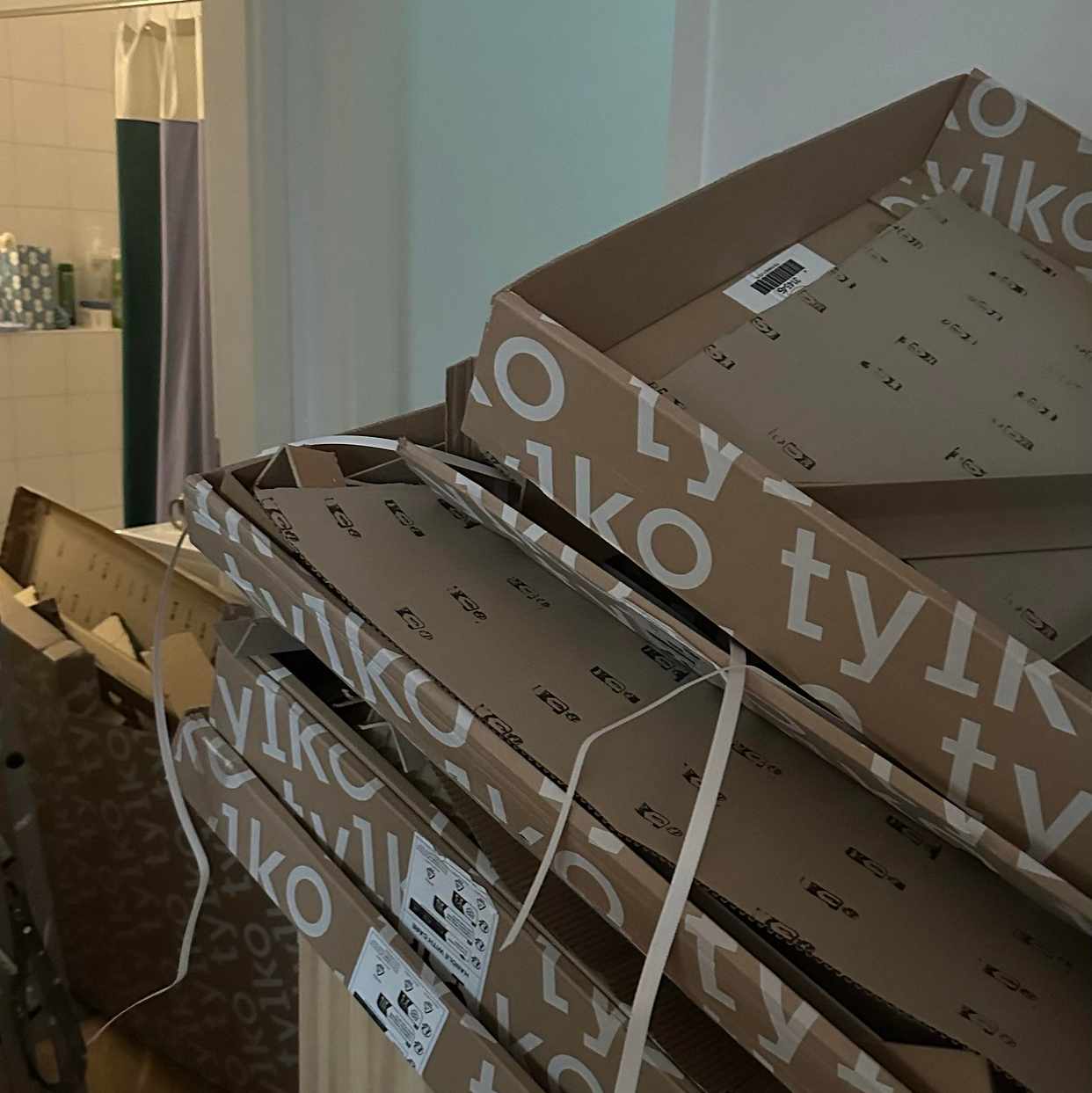 image of BIG cardboard boxes - Friedrichshain-Kreuzberg