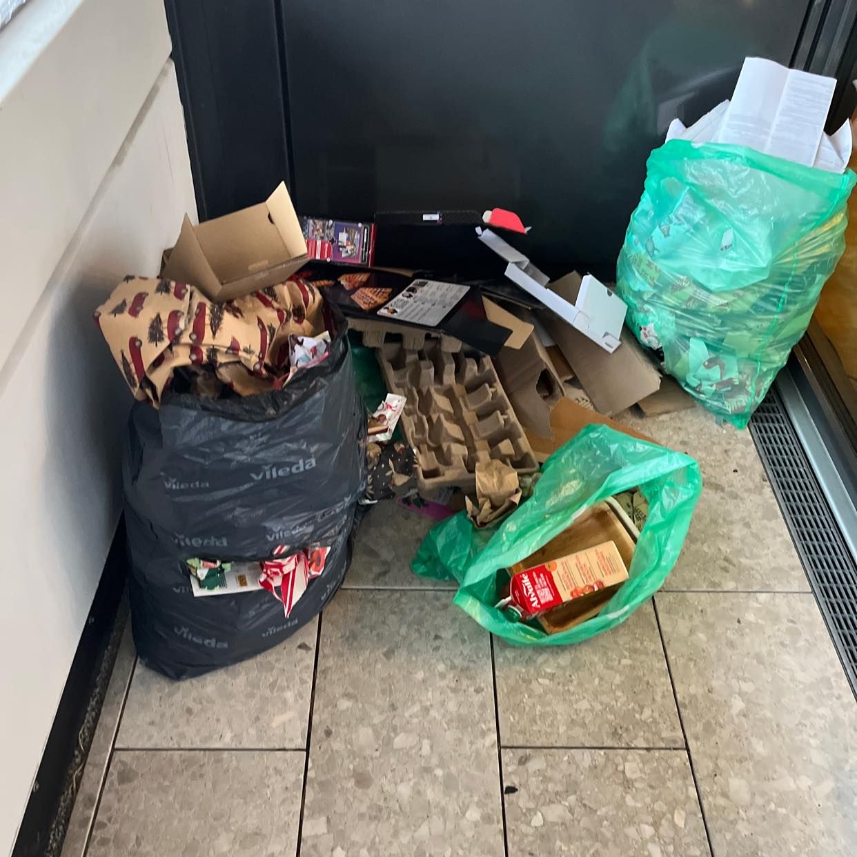 image of Paper waste removal - Berlin